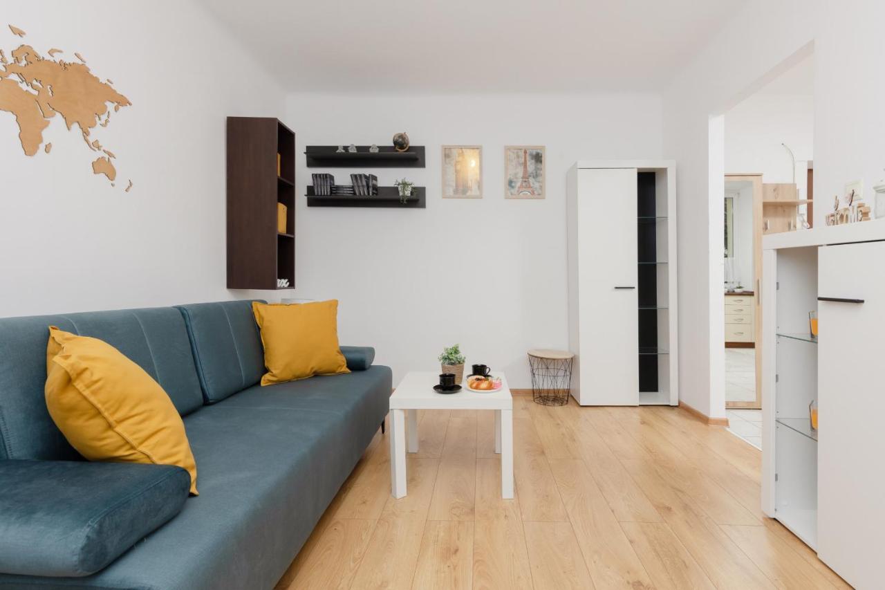 Apartamento Warsaw Airport Studio Astronautow With Balcony By Renters Exterior foto