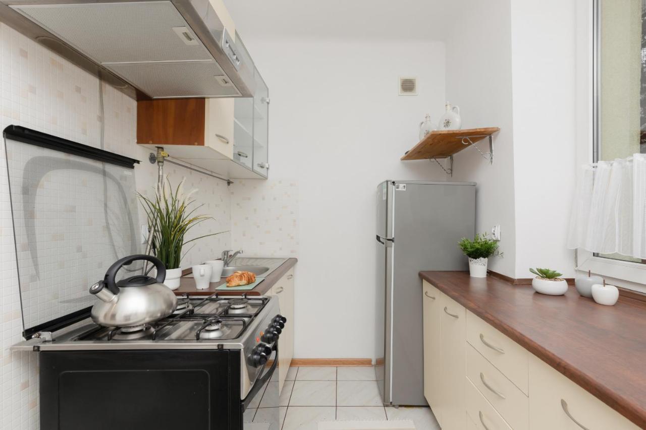 Apartamento Warsaw Airport Studio Astronautow With Balcony By Renters Exterior foto